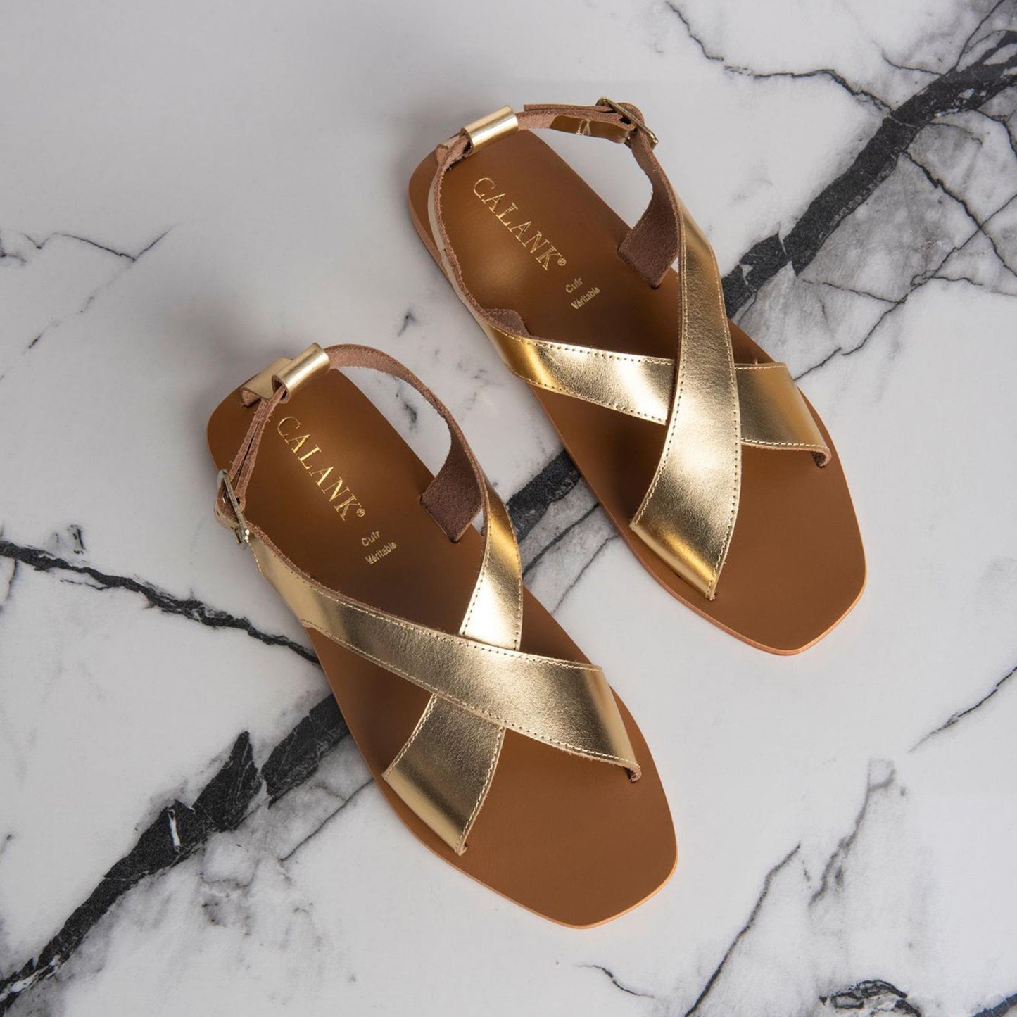 Aaradhya sandales en cuir dark gold