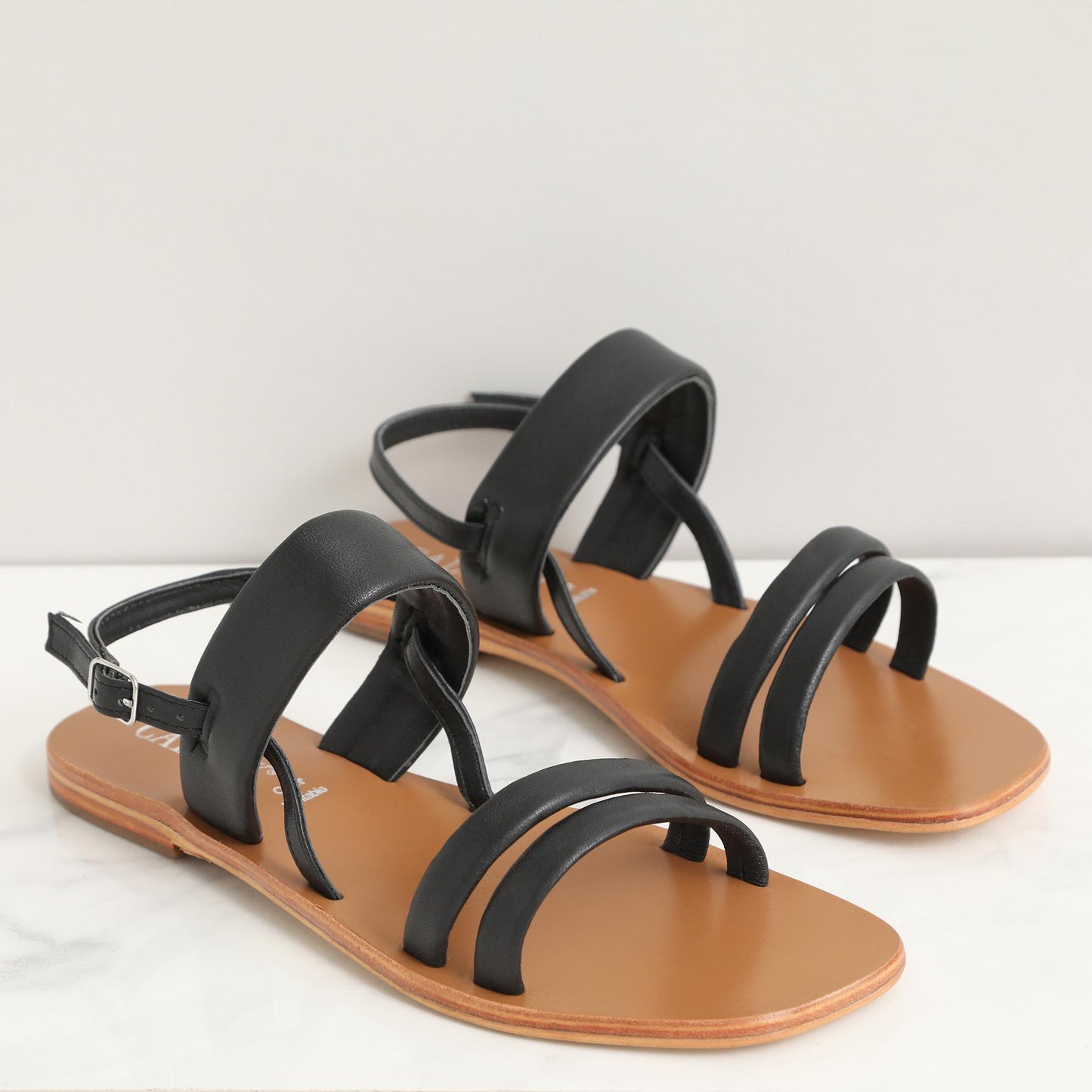 Made sandales en cuir black