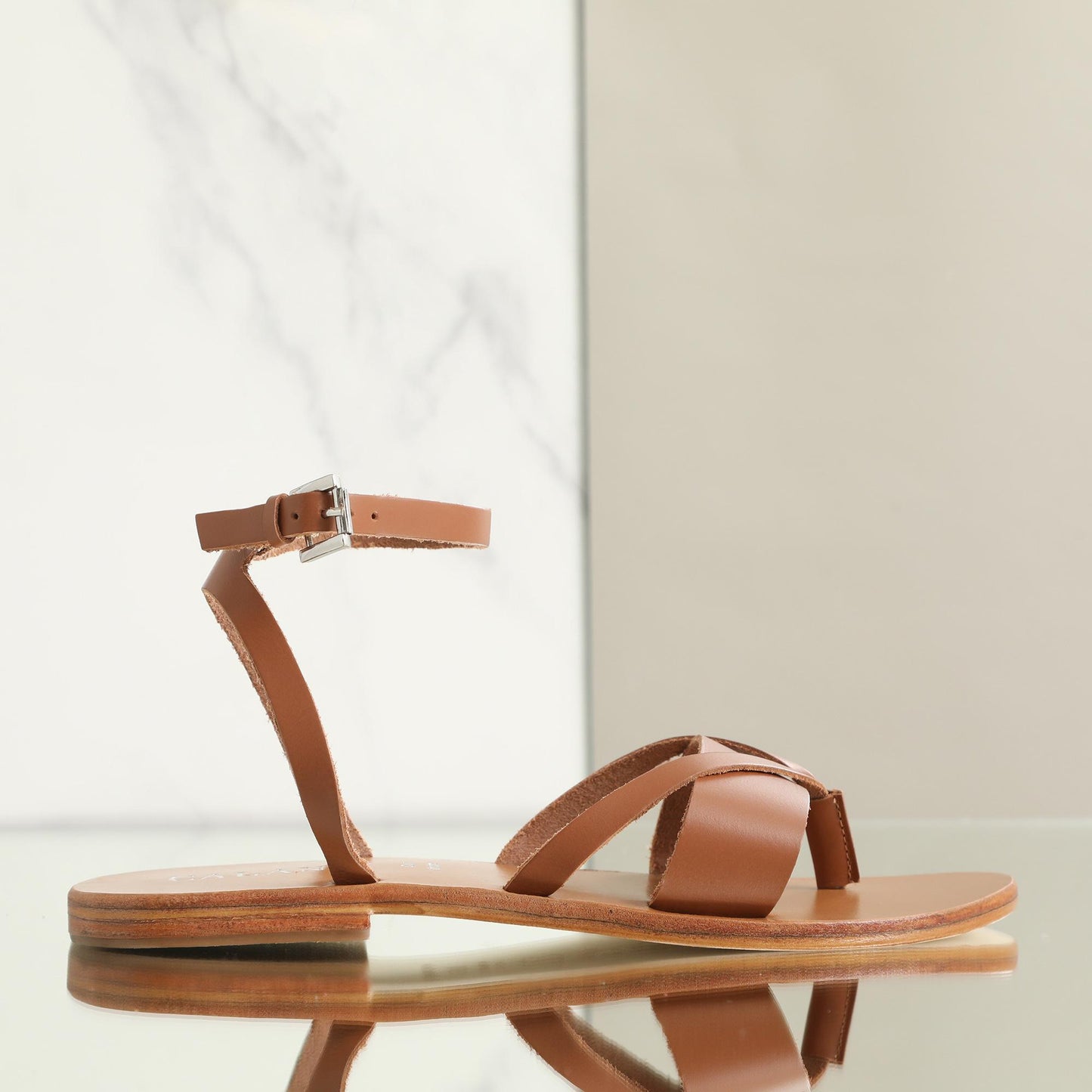 Neve sandales en cuir camel