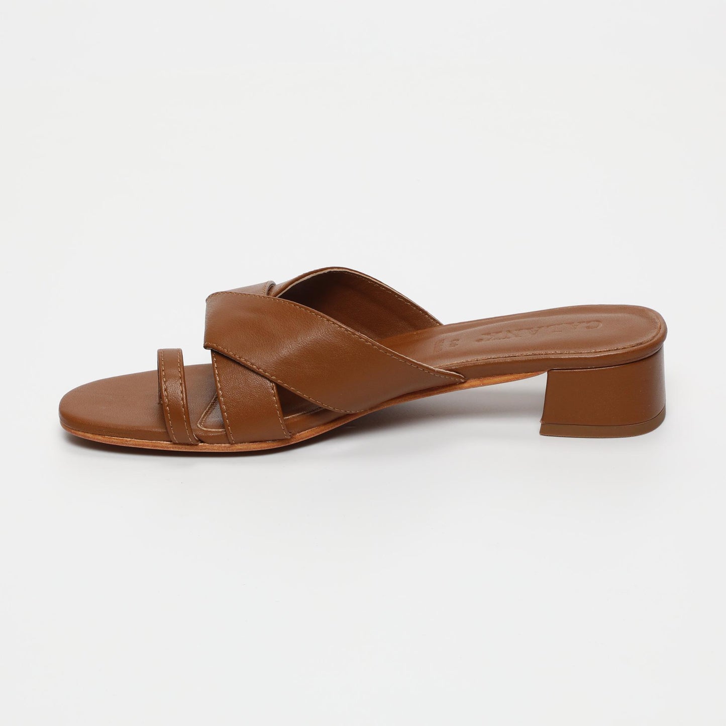 Nora sandales en cuir camel