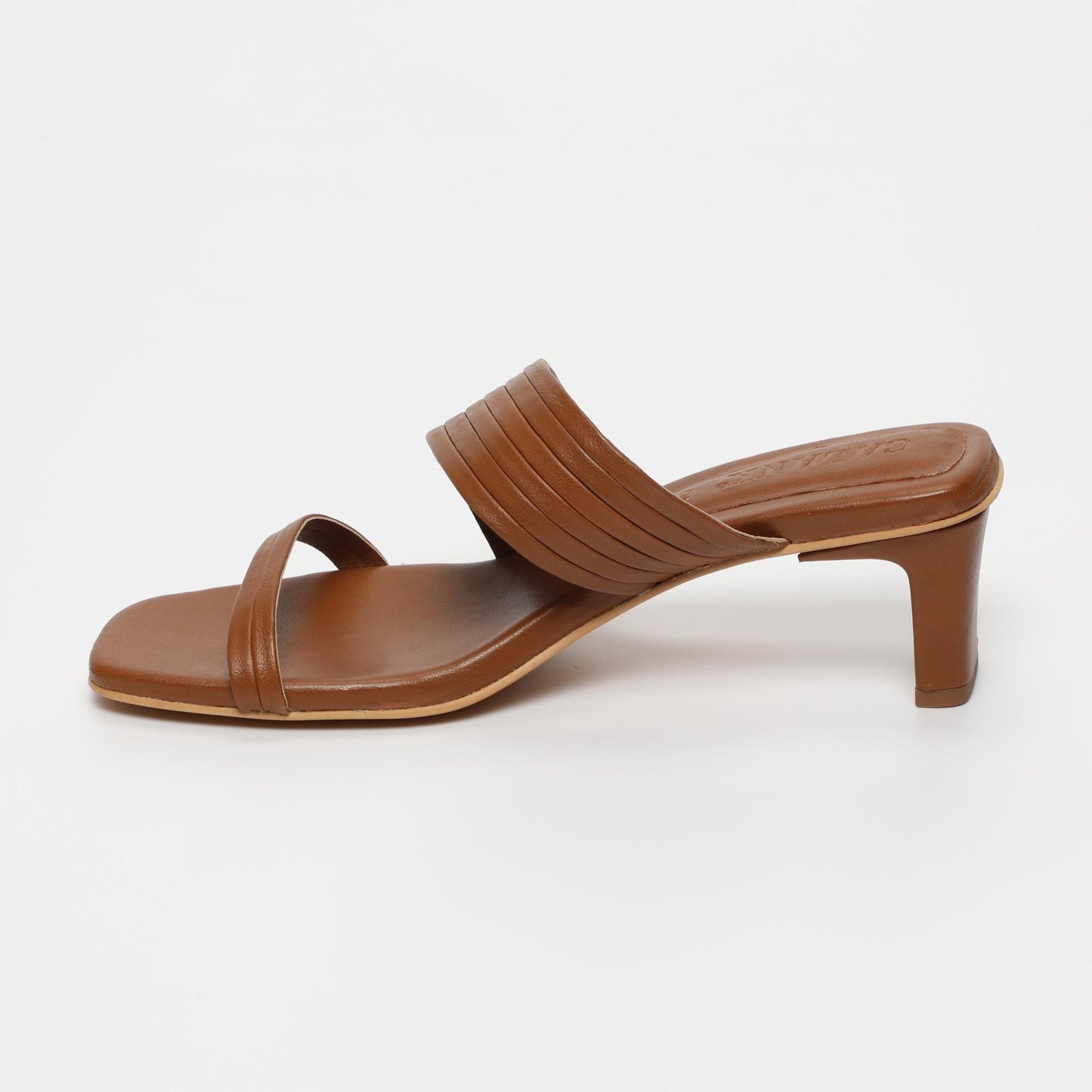 Nura sandales en cuir camel