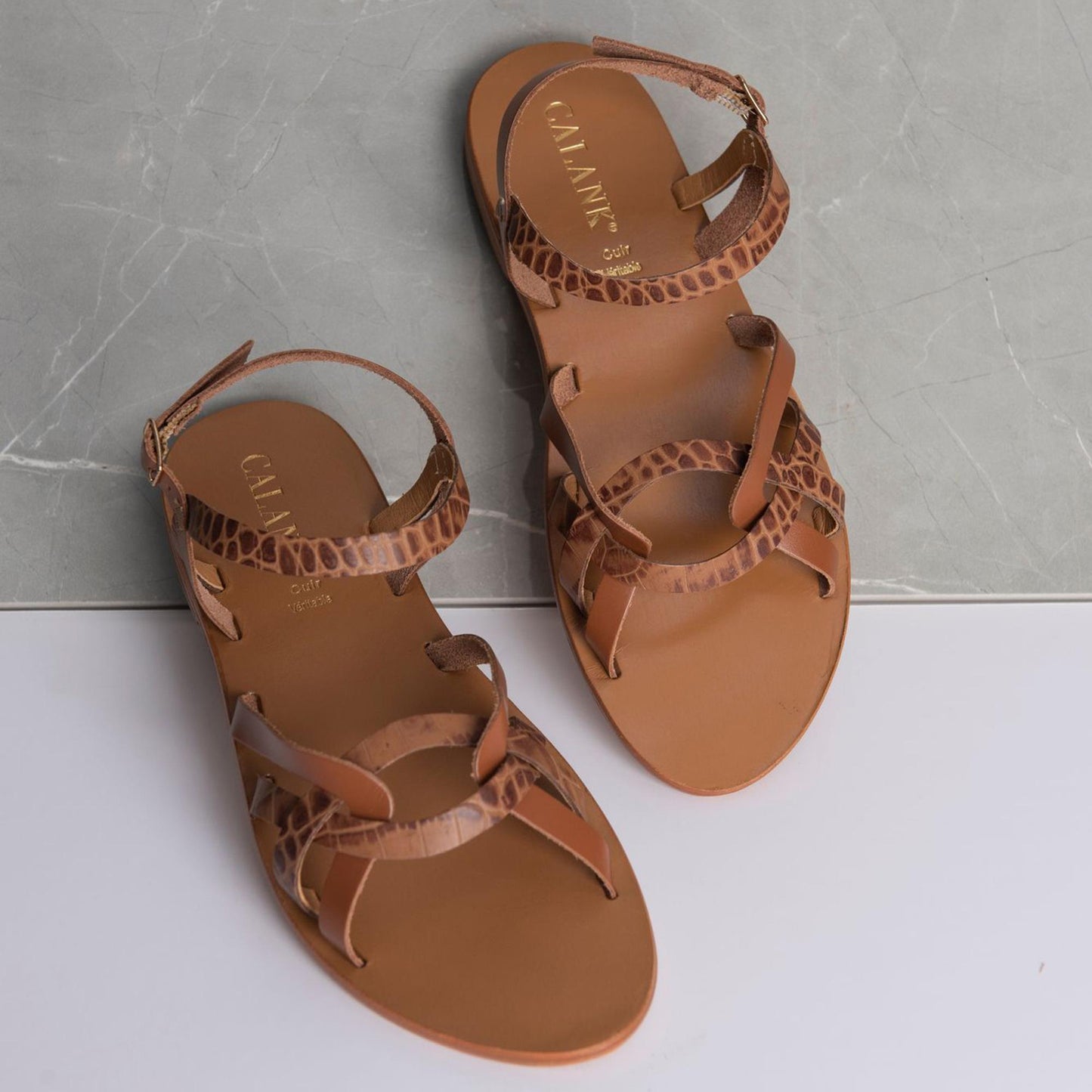 Quinn sandales en cuir tan tan croco