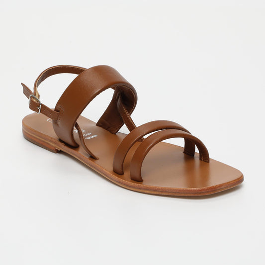 Made sandales en cuir camel
