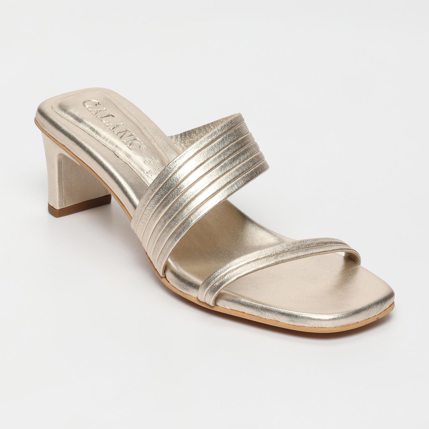 Nura sandales en cuir platinium