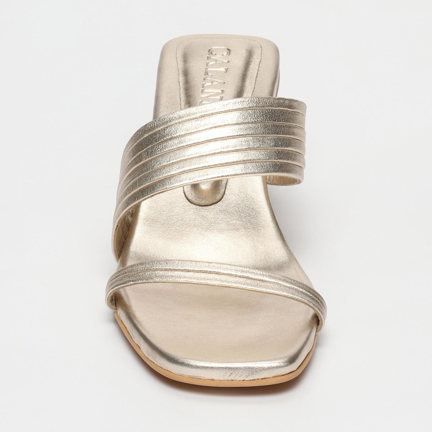 Nura sandales en cuir platinium