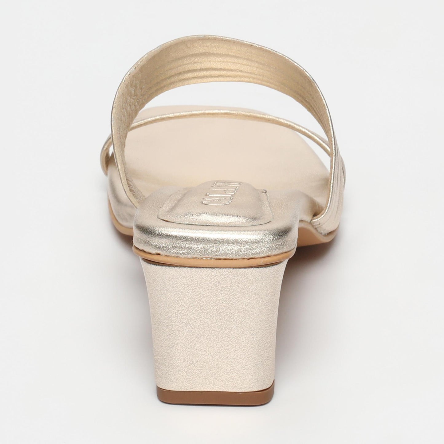 Nura sandales en cuir platinium